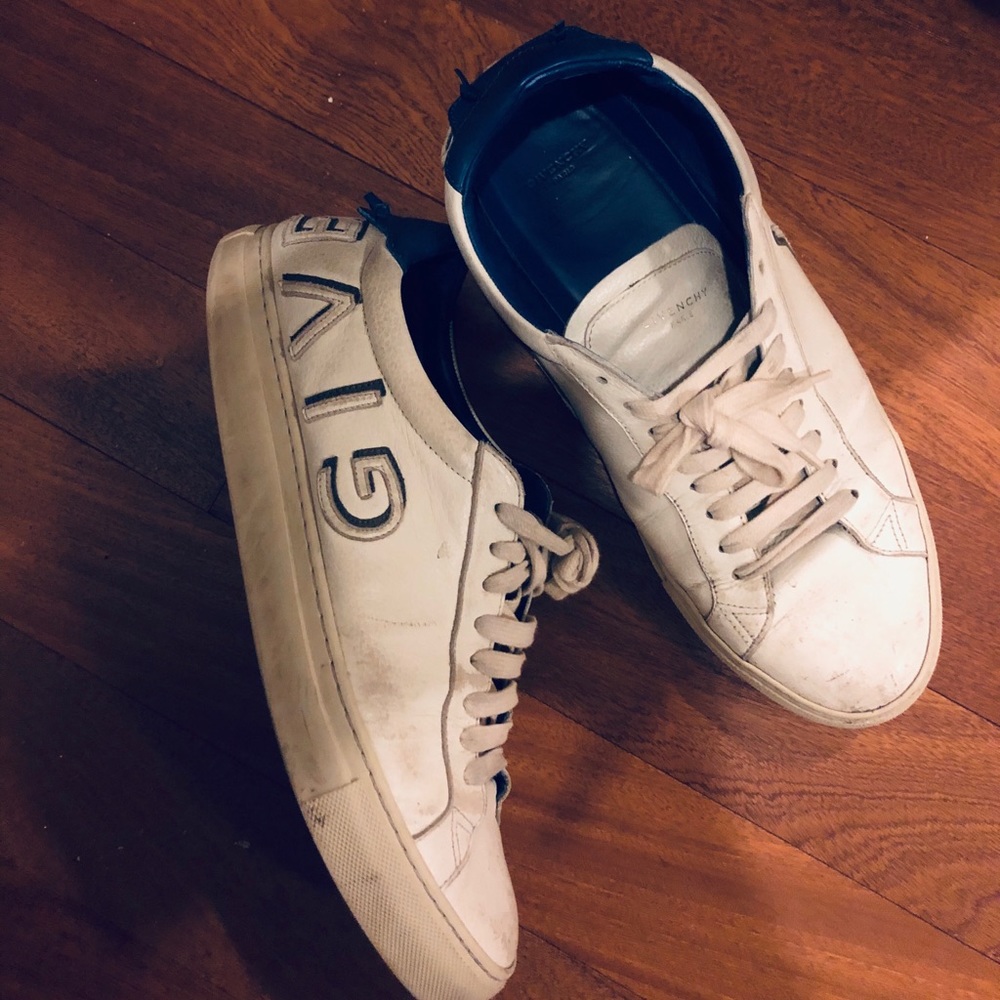 Givenchy Sneakers